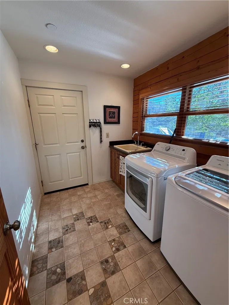 https://cdn.realtyfeed.com/cdn/127/306521787/478c329e5d7f1856cb20b1d05ab58090.webp
