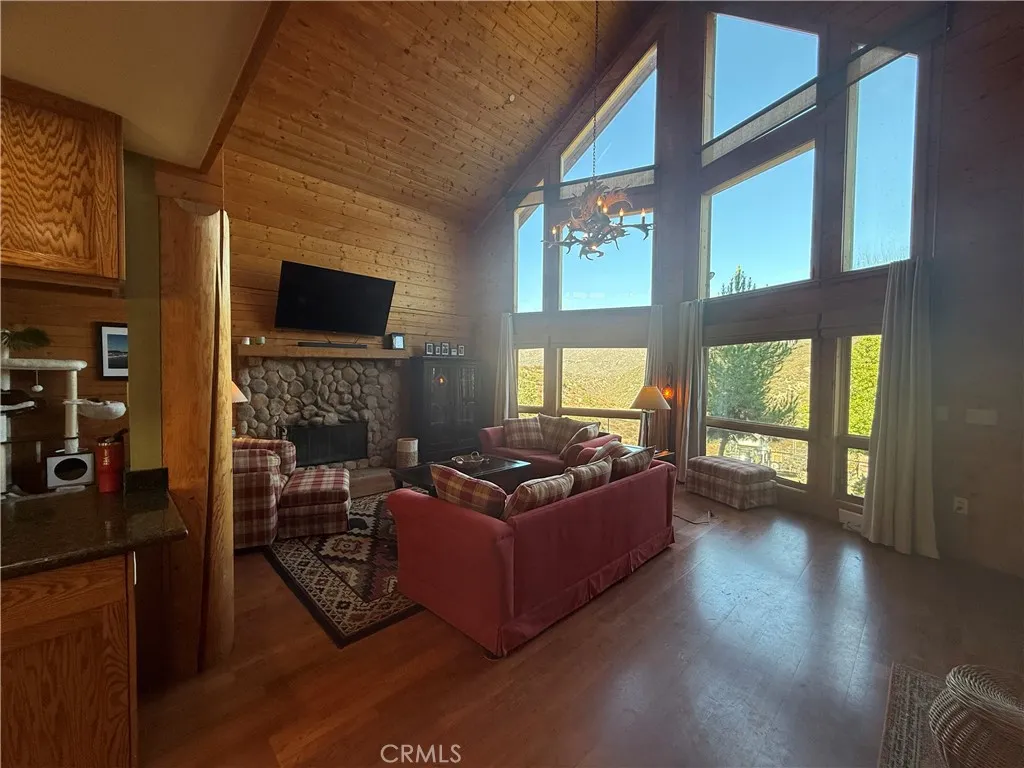 https://cdn.realtyfeed.com/cdn/127/306521787/dc864d20fd92132201ac3a979c3401f4.webp