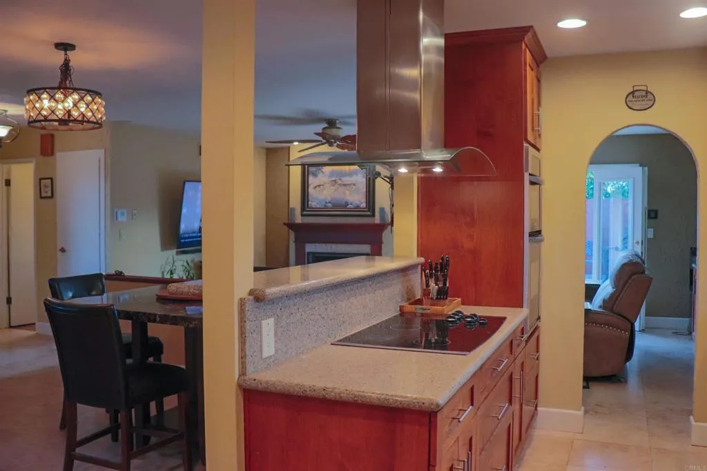 https://cdn.realtyfeed.com/cdn/127/306521850/4acbf5ffd79d67d04040d97b82f73f63.webp