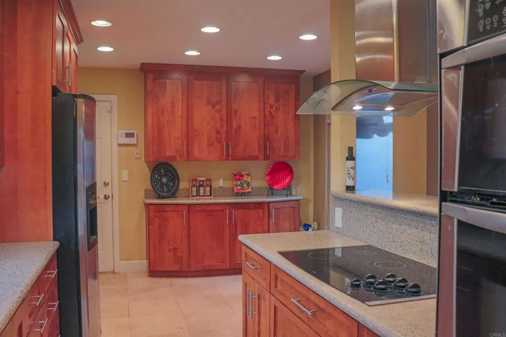 https://cdn.realtyfeed.com/cdn/127/306521850/71dc42c1b46258da8dc8932c4f089811.webp