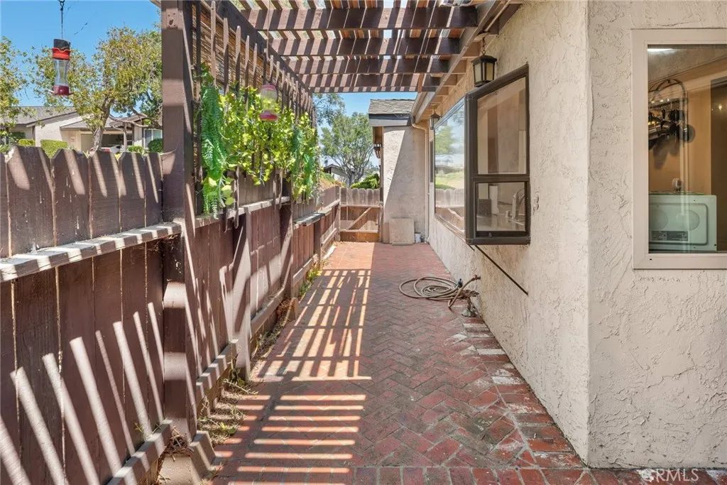https://cdn.realtyfeed.com/cdn/127/306521876/309d39847d33bfe06ace32e15344526b.webp
