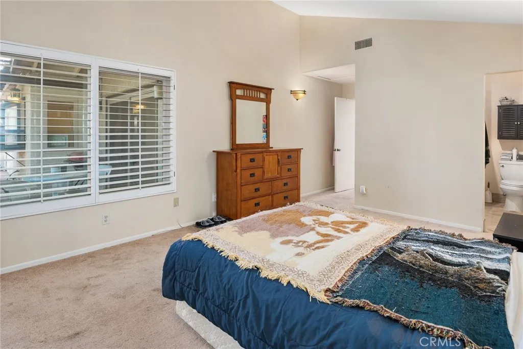 https://cdn.realtyfeed.com/cdn/127/306521876/42b98b2c65d2bd9d58c367d159c70bec.webp