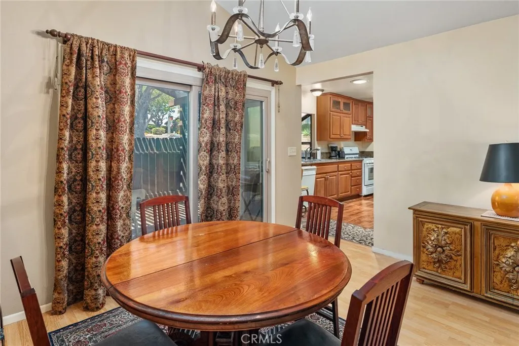 https://cdn.realtyfeed.com/cdn/127/306521876/4ace6f1dfcab7287447cea495d697ed6.webp
