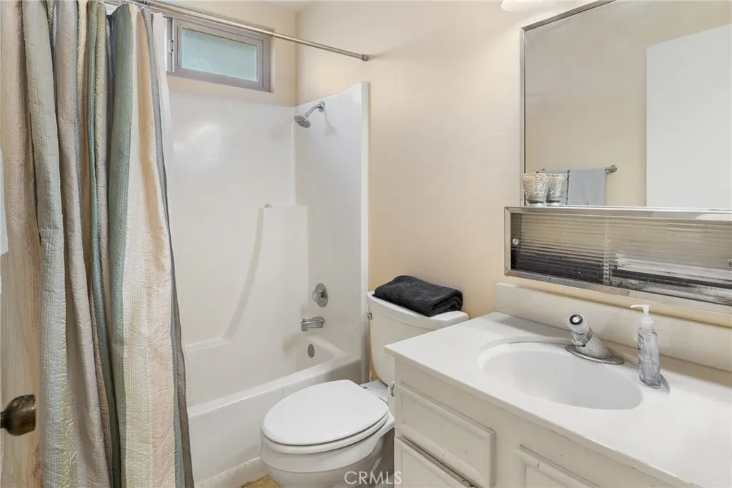 https://cdn.realtyfeed.com/cdn/127/306521876/72f517547fce90f24f1a7f8010b11d5b.webp