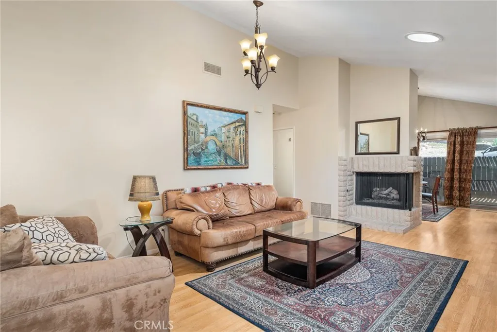 https://cdn.realtyfeed.com/cdn/127/306521876/81e022ecfe66316f0b82c3f2c8ba818c.webp