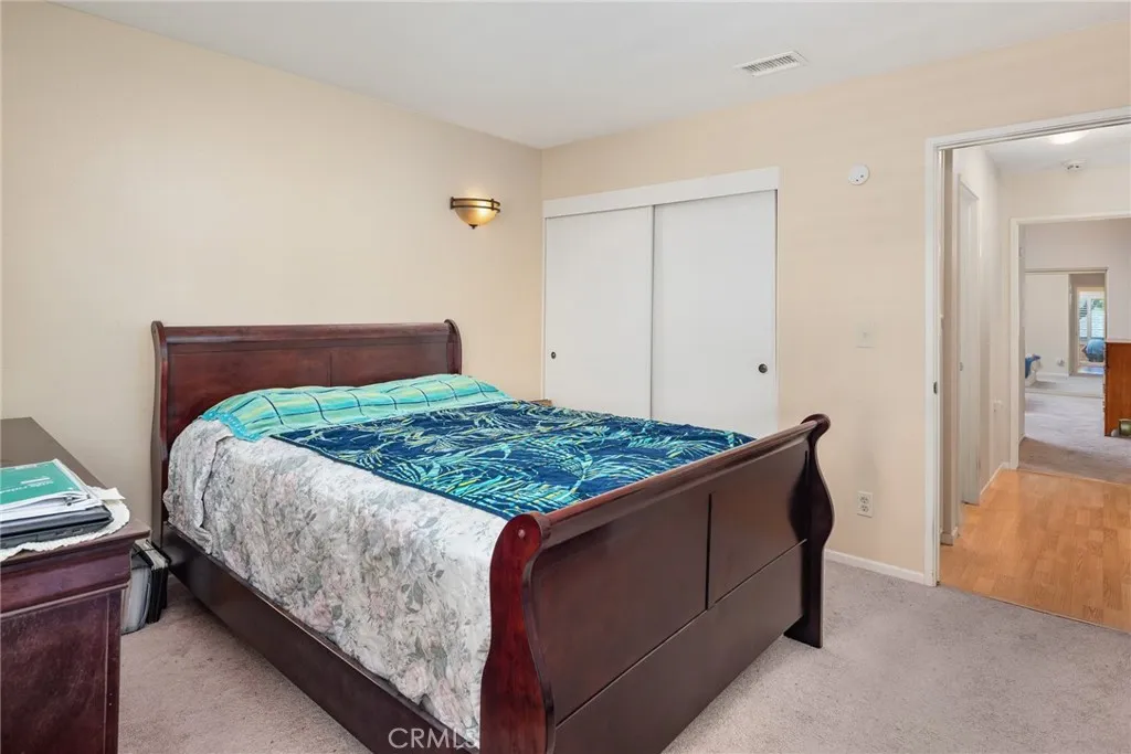 https://cdn.realtyfeed.com/cdn/127/306521876/902fa44c2a0b5b31b5ffb0b27522eeae.webp