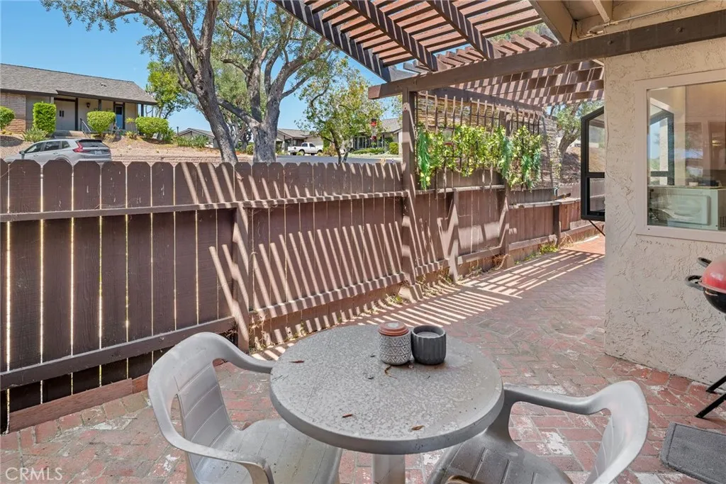 https://cdn.realtyfeed.com/cdn/127/306521876/ba46bf2c3be4ec149e5f27230f7f7de5.webp