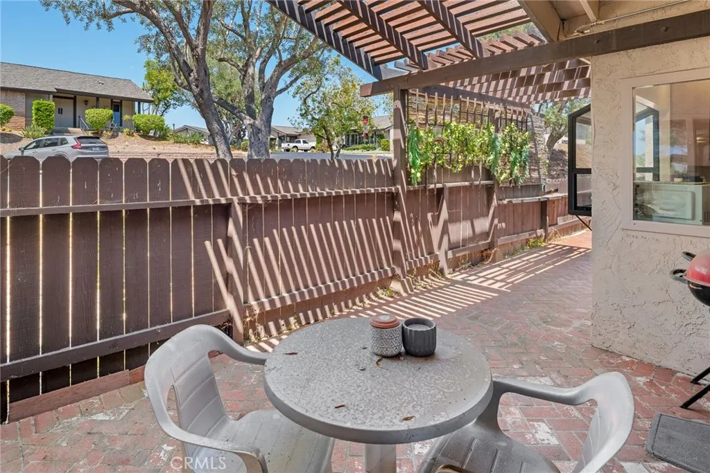 https://cdn.realtyfeed.com/cdn/127/306521876/bd8a3c3fc30b4b7143174b9520d9b660.webp