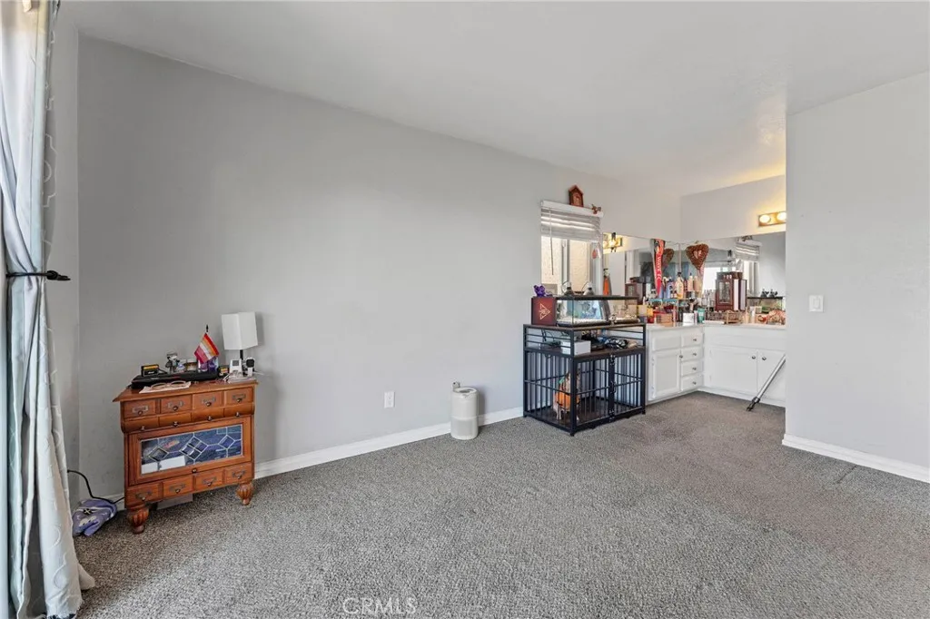 https://cdn.realtyfeed.com/cdn/127/306521920/b2ae263c81d0211bc0499170695b48d6.webp