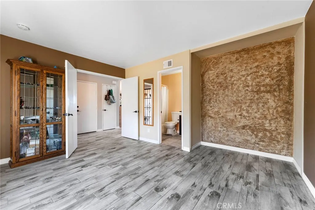 https://cdn.realtyfeed.com/cdn/127/306521920/c916eb81e5e79bf31071b9c8f7ff31ec.webp