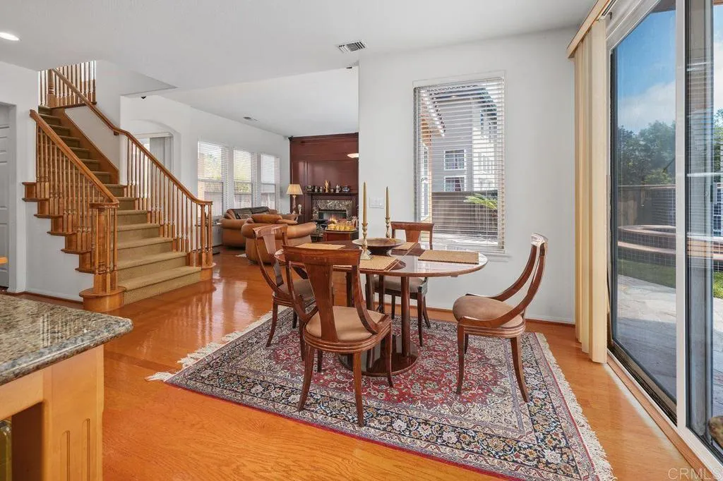https://cdn.realtyfeed.com/cdn/127/306521940/34a92f20c7130f30452fcc31738174ba.webp