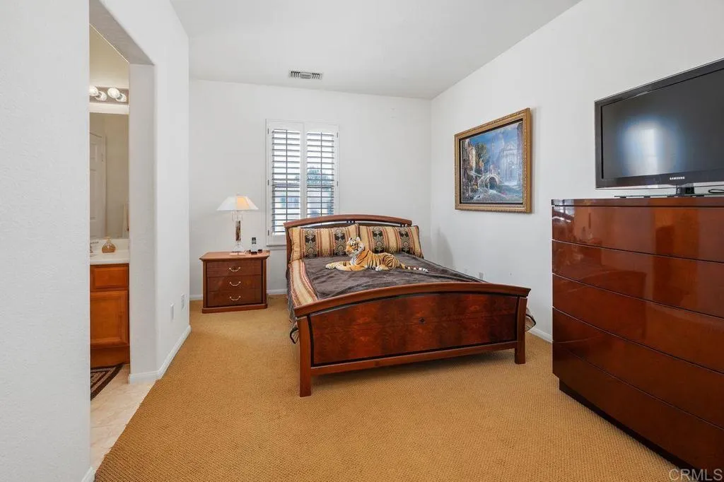 https://cdn.realtyfeed.com/cdn/127/306521940/4eec548a31c6e7f3a016cb920c2fc8ef.webp