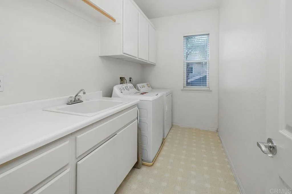 https://cdn.realtyfeed.com/cdn/127/306521940/72b117a8ce7fd6b0e0402ab16d1312d1.webp