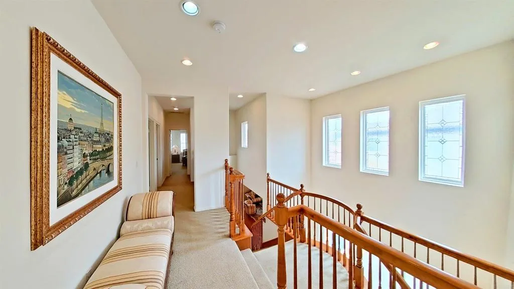 https://cdn.realtyfeed.com/cdn/127/306521940/8ac4cff601b1c906bbb68d7c35ee53d1.webp