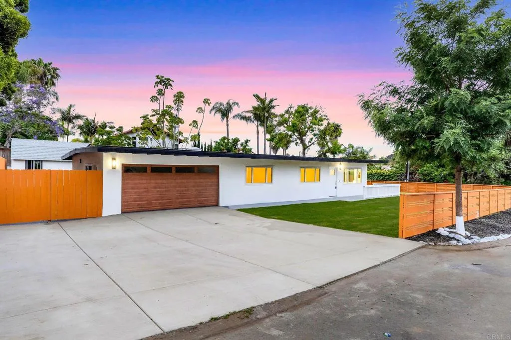 Encinitas, CA 92024