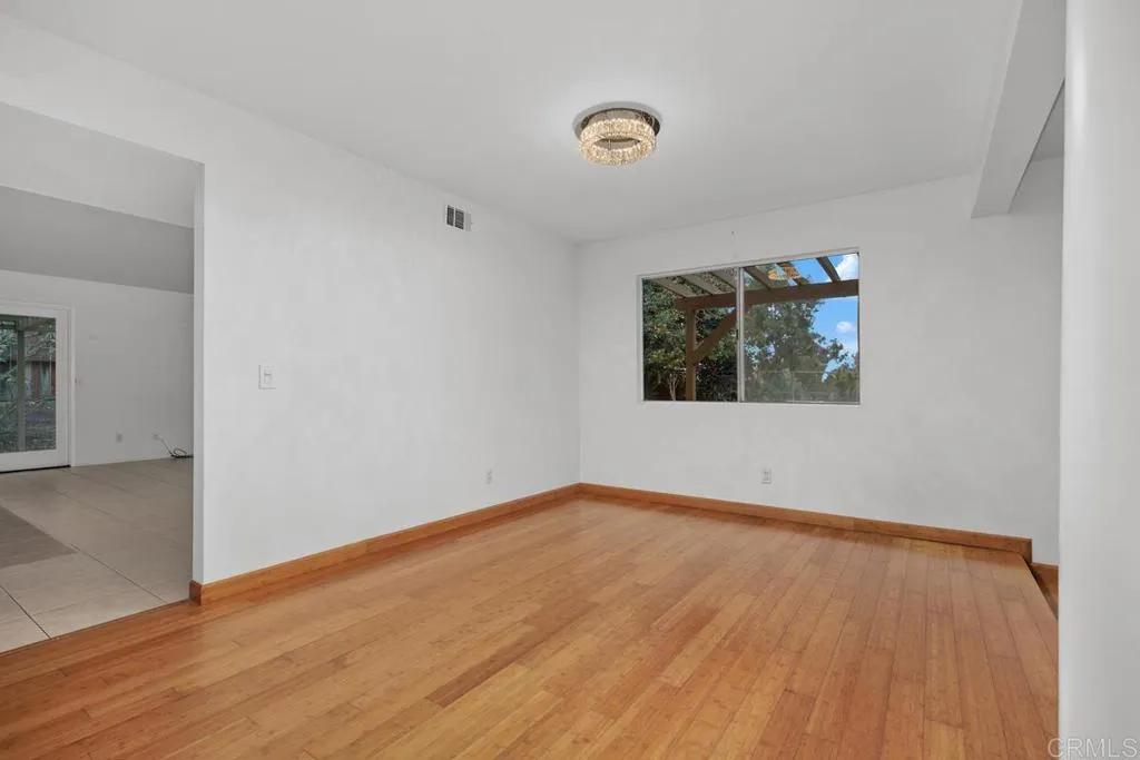 https://cdn.realtyfeed.com/cdn/127/306522058/cd2fd8e9166f53ab9e5f0d4babb9e039.webp