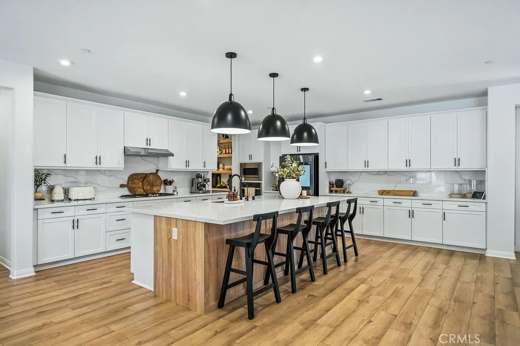 https://cdn.realtyfeed.com/cdn/127/306522067/4f3892b560490581e64c61b0485cf418.webp