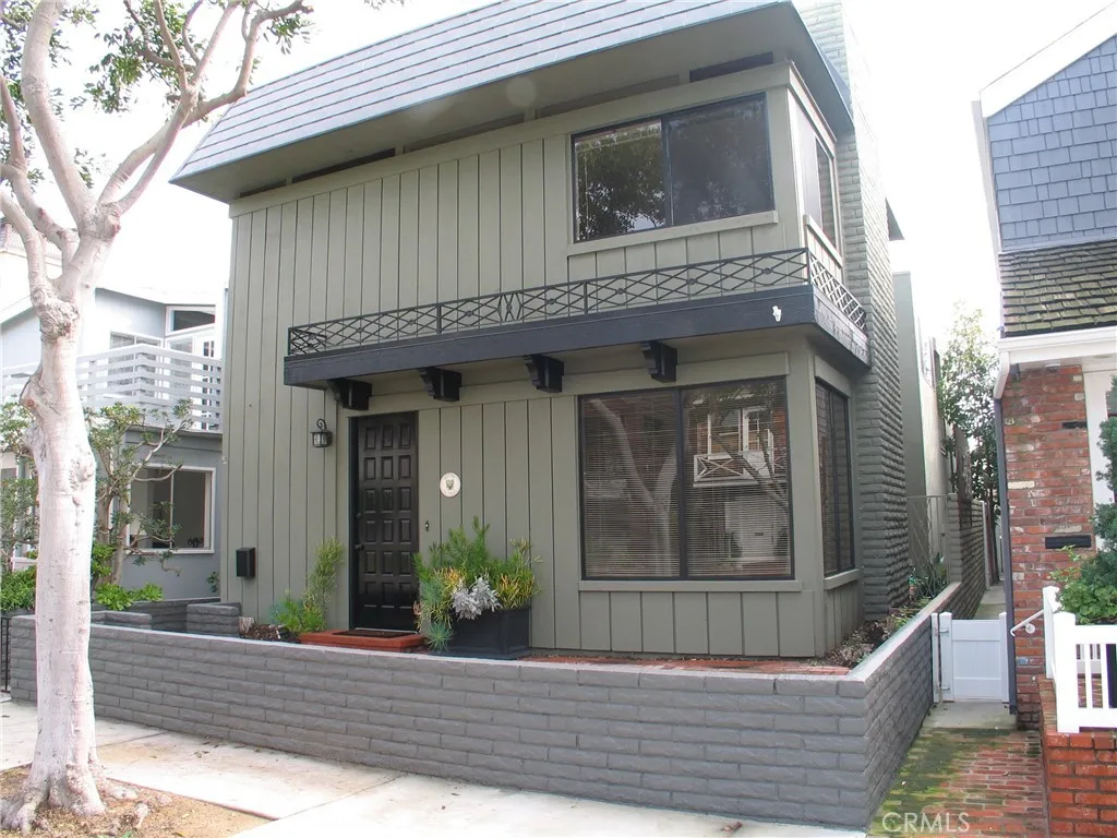 Newport Beach, CA 92662