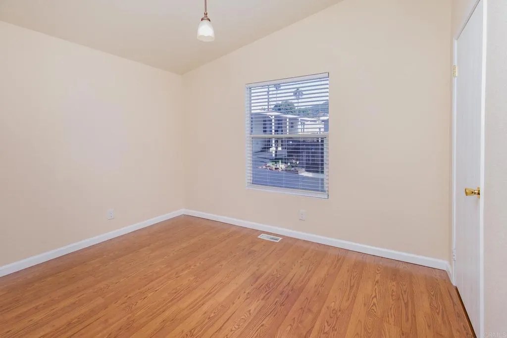 https://cdn.realtyfeed.com/cdn/127/306522094/40505461eb6f1065369da31569a5c79b.webp