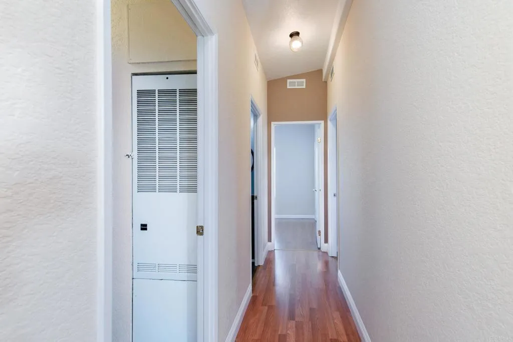 https://cdn.realtyfeed.com/cdn/127/306522094/5ce2a8e6a9c91d231252d84d15ba214a.webp