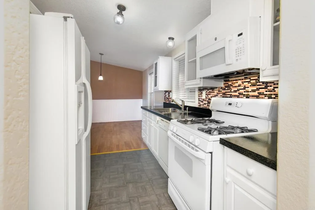 https://cdn.realtyfeed.com/cdn/127/306522094/d0e4681f8e3cbbd437c7335ea4e6e64a.webp