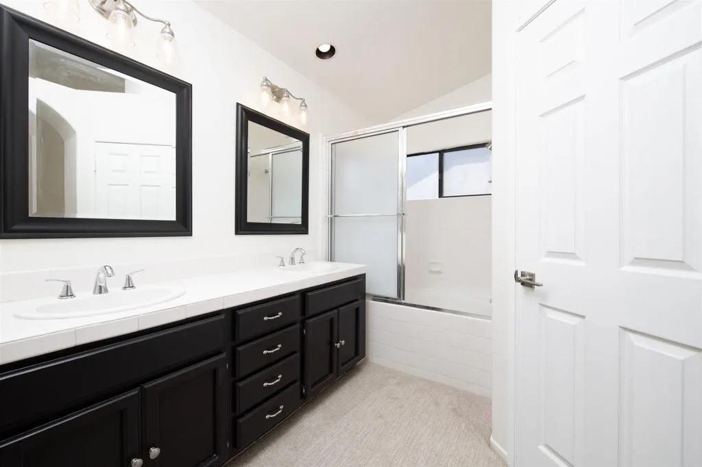 https://cdn.realtyfeed.com/cdn/127/306522106/d6c65eef8bde8c23a6a5f248f67fd288.webp