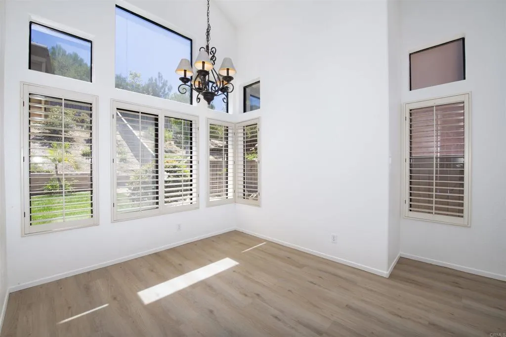 https://cdn.realtyfeed.com/cdn/127/306522106/e2b9f5c0bf220baba65be82be00bcb14.webp