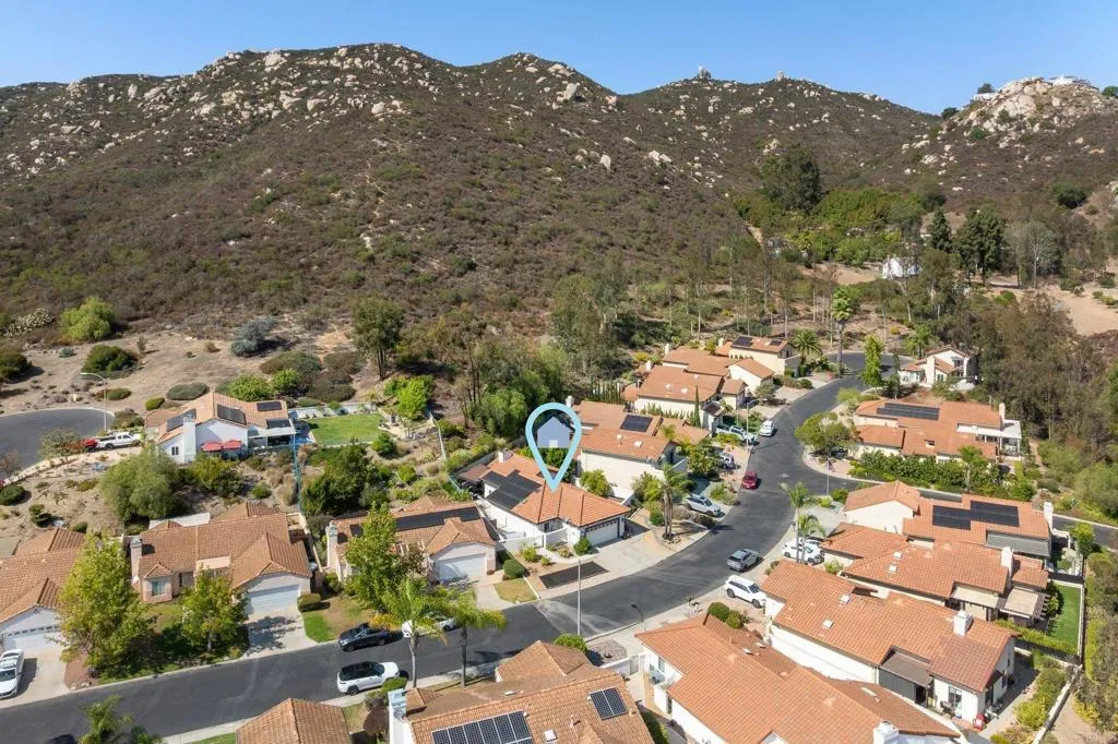 https://cdn.realtyfeed.com/cdn/127/306522127/b002c27541fd91594a0a83d0fc93f8e1.webp