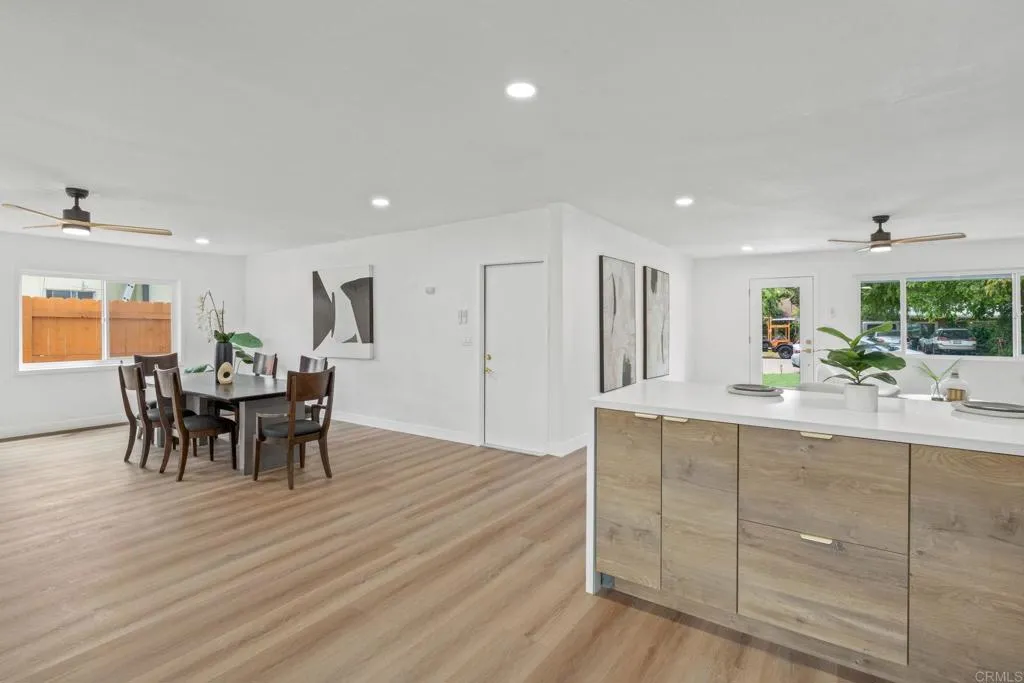 https://cdn.realtyfeed.com/cdn/127/306522154/80eba53cf3bc3608d25686b3085df75f.webp