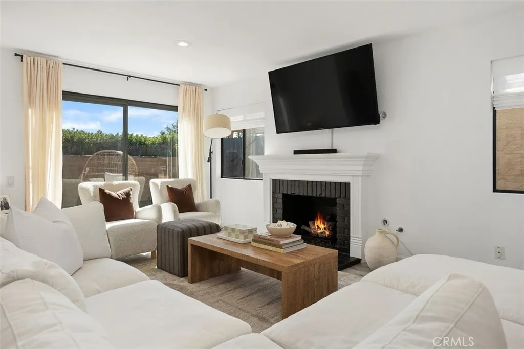 https://cdn.realtyfeed.com/cdn/127/306522158/95f0b3da1cb3fb3c73a54c8b48cbafa3.webp