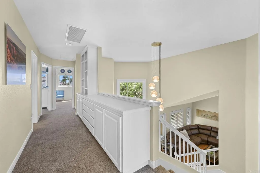 https://cdn.realtyfeed.com/cdn/127/306522171/575e588f19bed0c44ff0463943fde8ec.webp