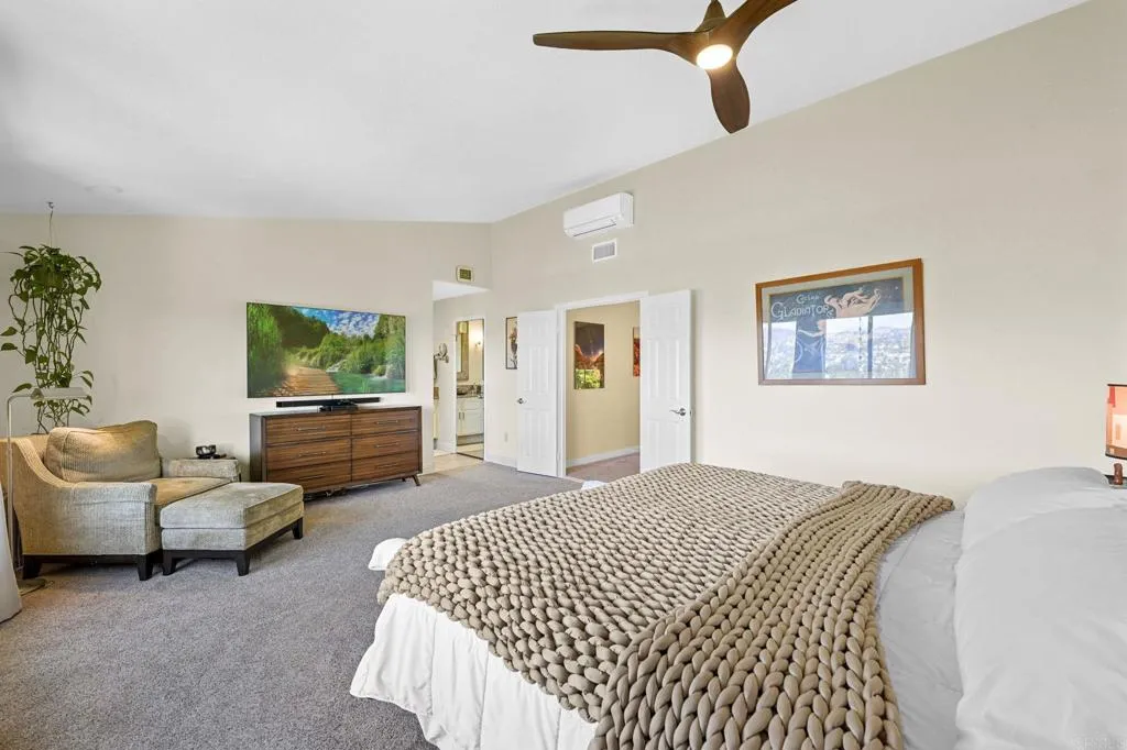 https://cdn.realtyfeed.com/cdn/127/306522171/7eb497001f57cf908f3b5b6f9eaeef2a.webp