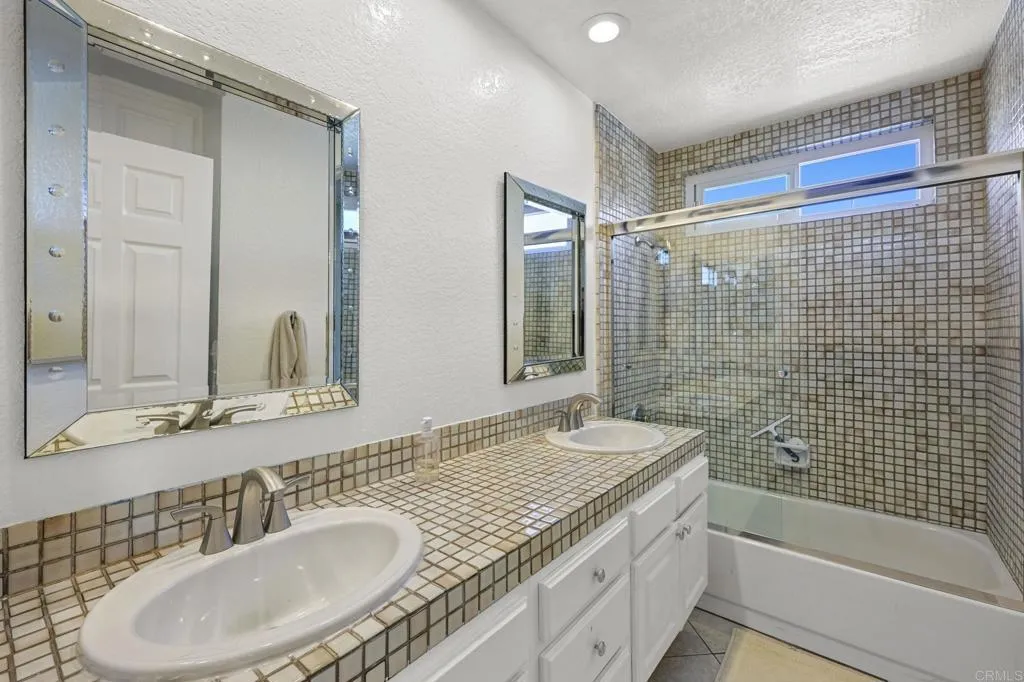 https://cdn.realtyfeed.com/cdn/127/306522171/da041e93f8291a650c01eb0fc5c06d3d.webp