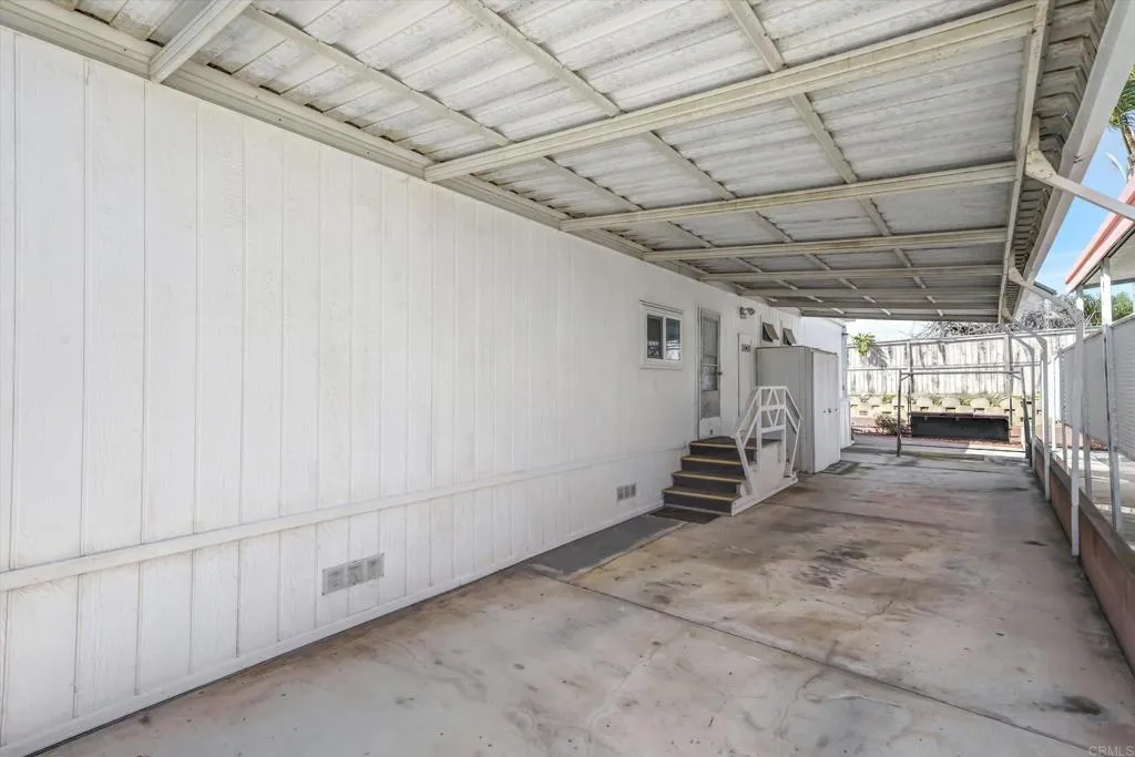 https://cdn.realtyfeed.com/cdn/127/306522305/52b910cb70815fad523c49c789dcfb35.webp