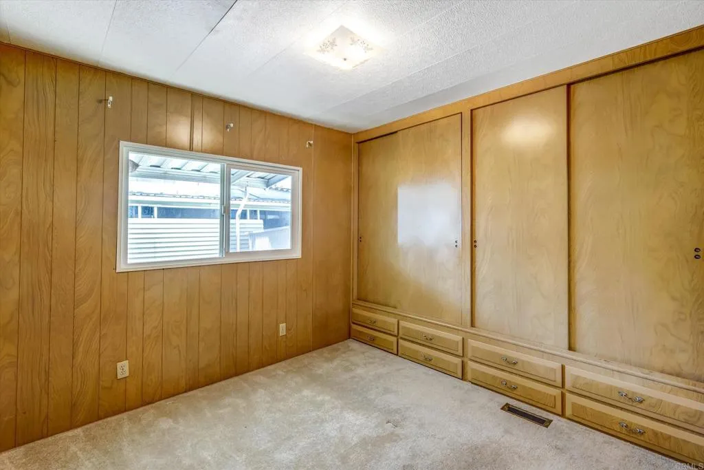 https://cdn.realtyfeed.com/cdn/127/306522305/8c6991eec147402f7e1863030616adef.webp