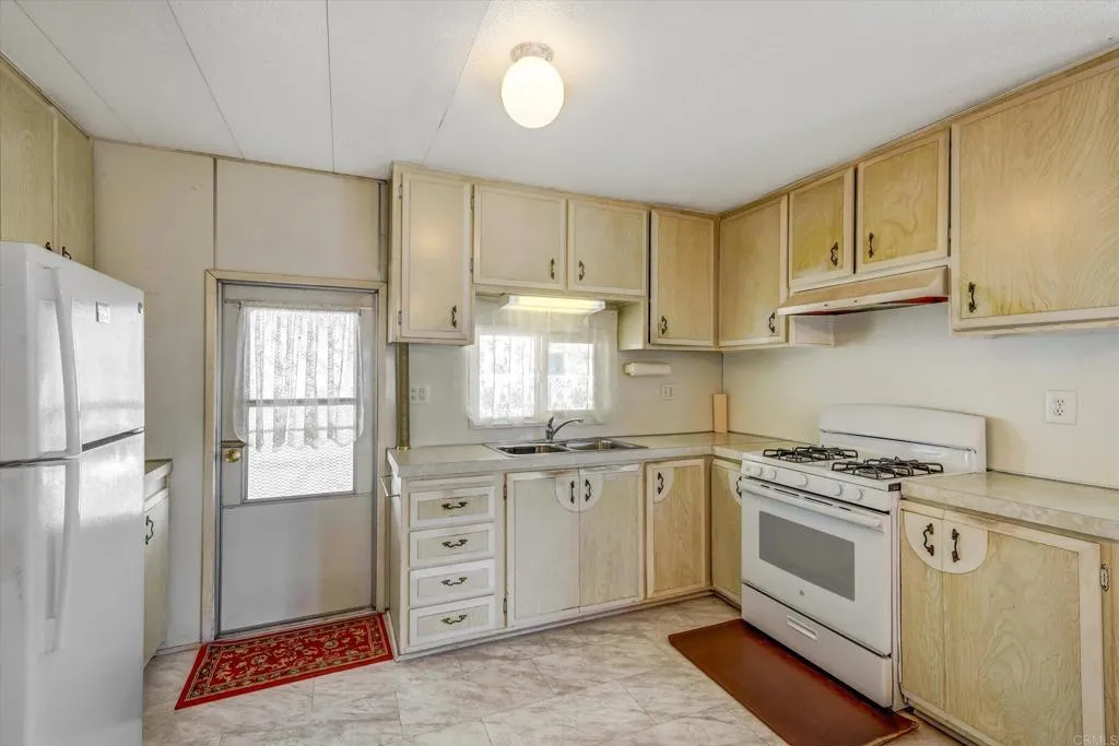 https://cdn.realtyfeed.com/cdn/127/306522305/c37d4315795797b1ff331ee9b5160038.webp