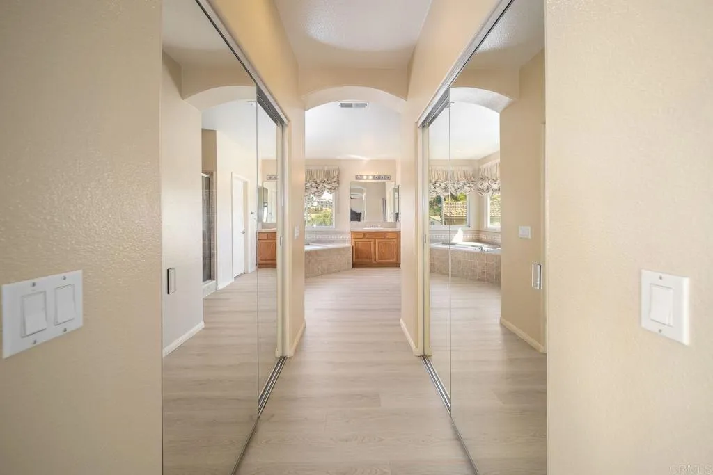https://cdn.realtyfeed.com/cdn/127/306522313/28a91ddd7c5434d317c870cac2230b85.webp