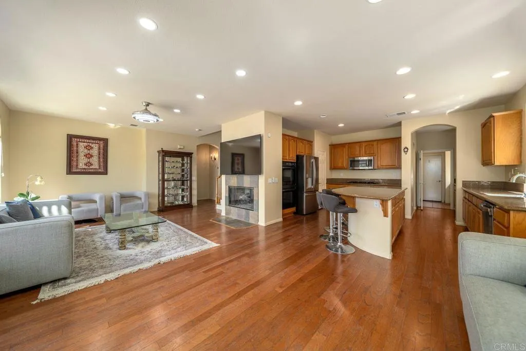 https://cdn.realtyfeed.com/cdn/127/306522313/28af28b95d7286d55ac24d04556b6445.webp