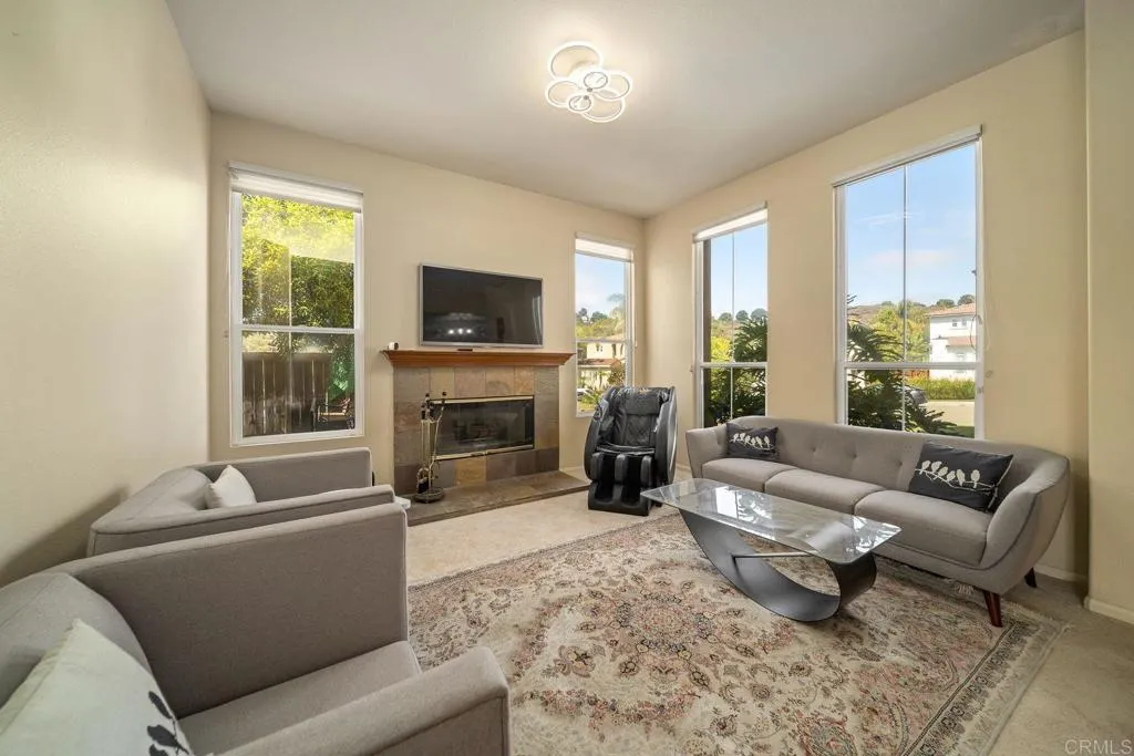 https://cdn.realtyfeed.com/cdn/127/306522313/b82a773d8d33aa6fcd93e0731b86005d.webp