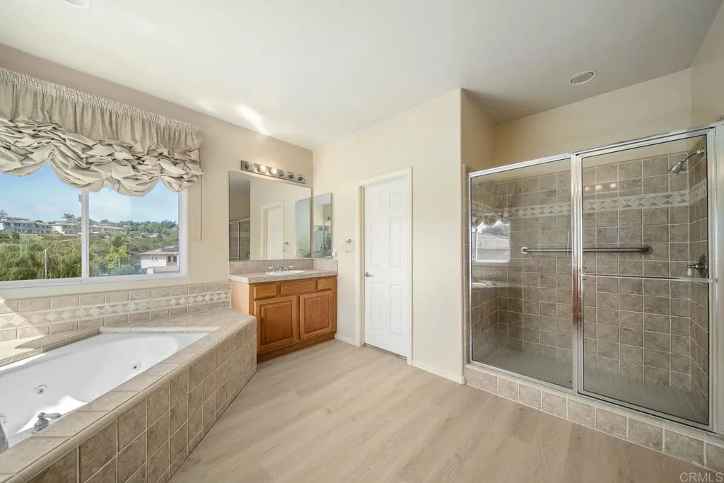 https://cdn.realtyfeed.com/cdn/127/306522313/e81d90cb8f2611cd9bbe9f60683a94fc.webp