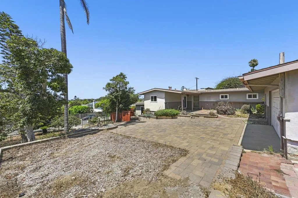 https://cdn.realtyfeed.com/cdn/127/306522318/b2513b2c0e6b5dba8db5715a7f6cc994.webp