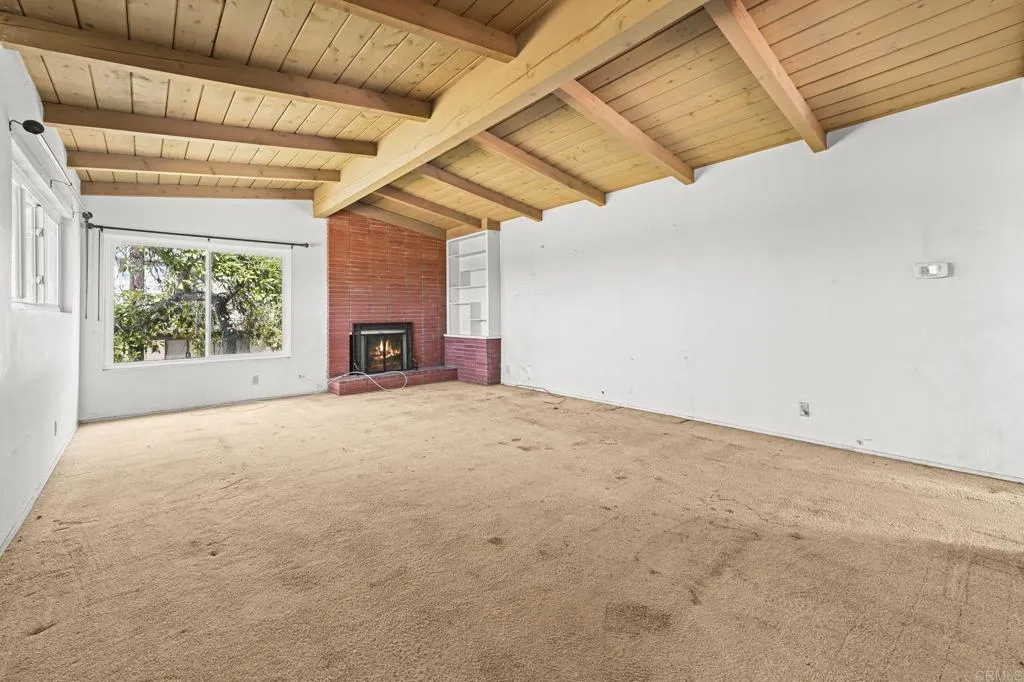 https://cdn.realtyfeed.com/cdn/127/306522318/d5f28f977f7057c2e19e4cbd916f45ff.webp