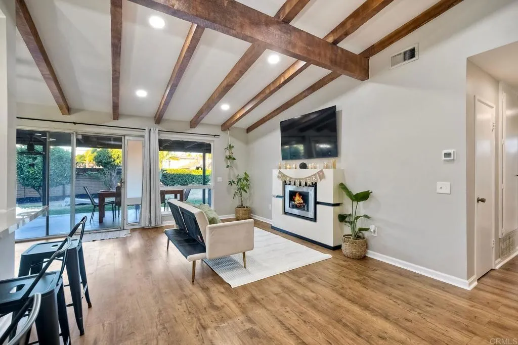 https://cdn.realtyfeed.com/cdn/127/306522442/3454f197d2e0b6bf667d7c732f5390b5.webp