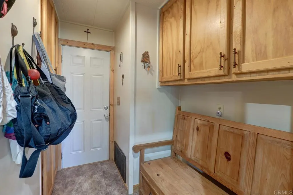 https://cdn.realtyfeed.com/cdn/127/306522443/20003e0a1453d379e126dbaddc0423c6.webp