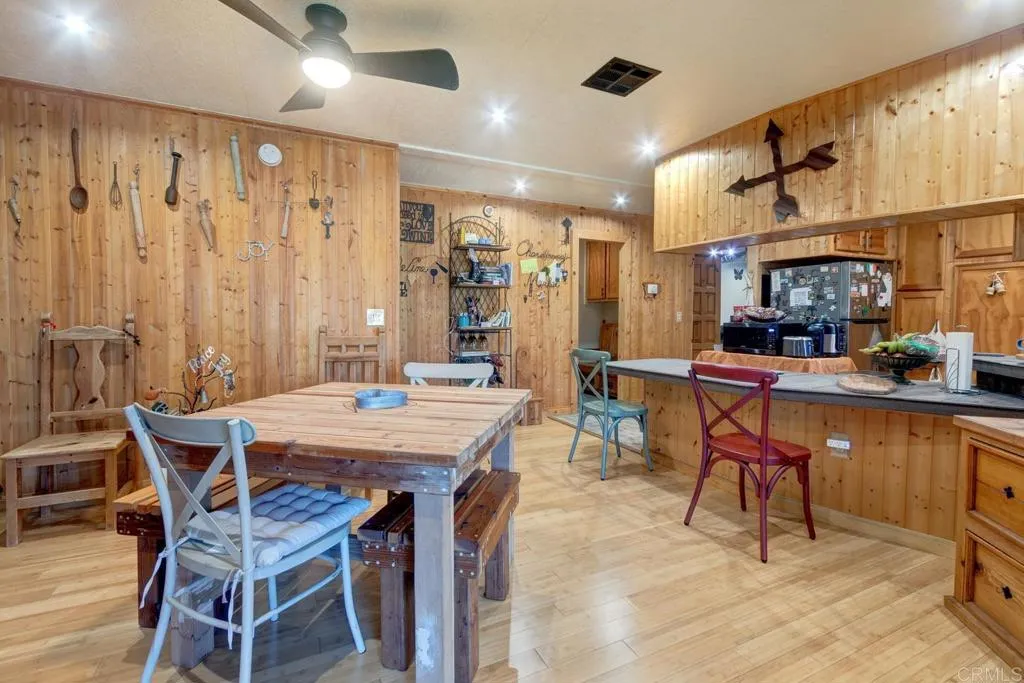 https://cdn.realtyfeed.com/cdn/127/306522443/3d37457e7130ed198b29b449e755c723.webp