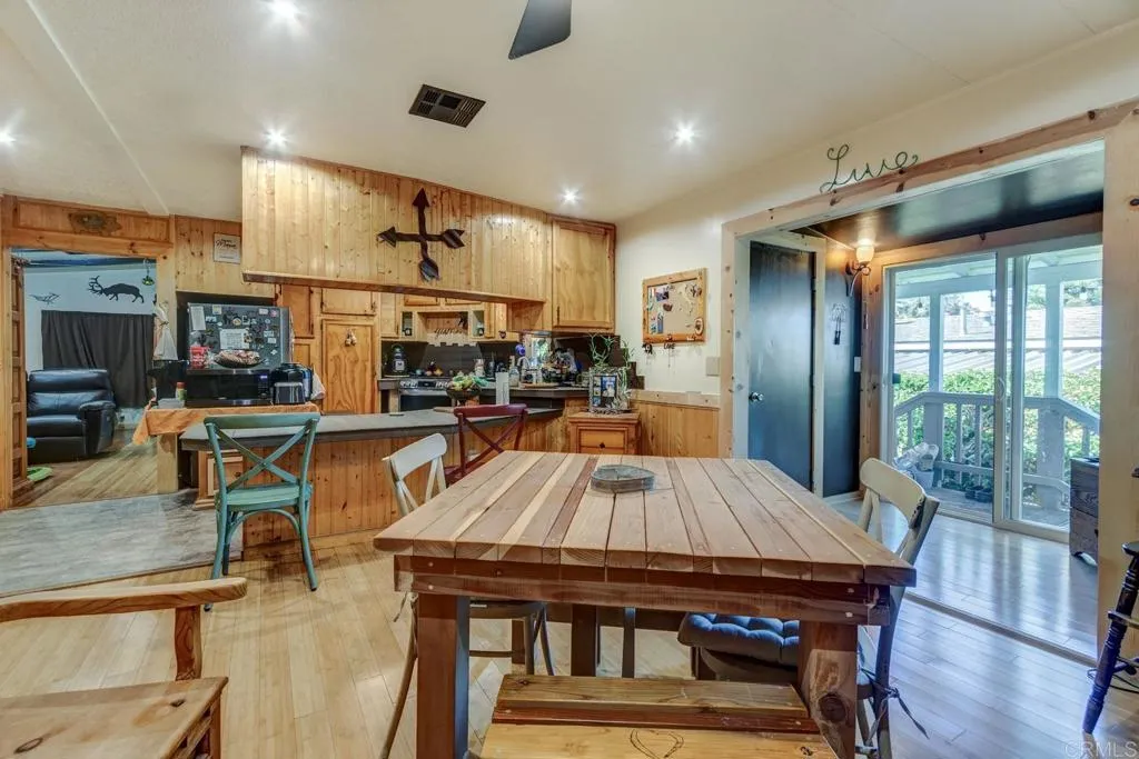 https://cdn.realtyfeed.com/cdn/127/306522443/8ebb2561a73969400539957cc4412512.webp