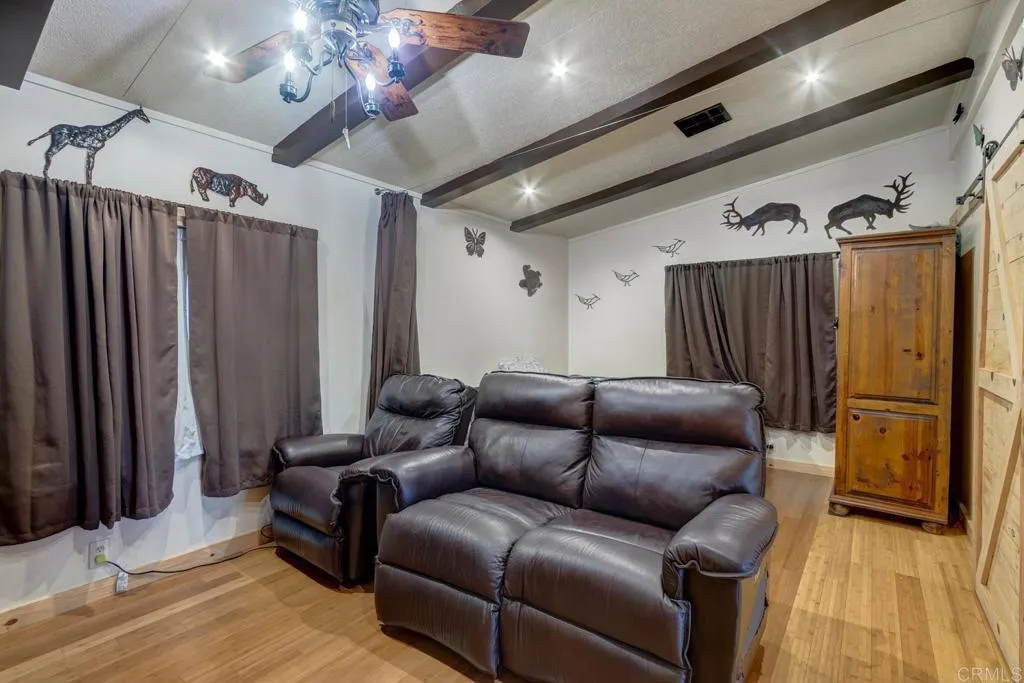 https://cdn.realtyfeed.com/cdn/127/306522443/c17a9a878d54f4c78482ee5b92b7a53a.webp
