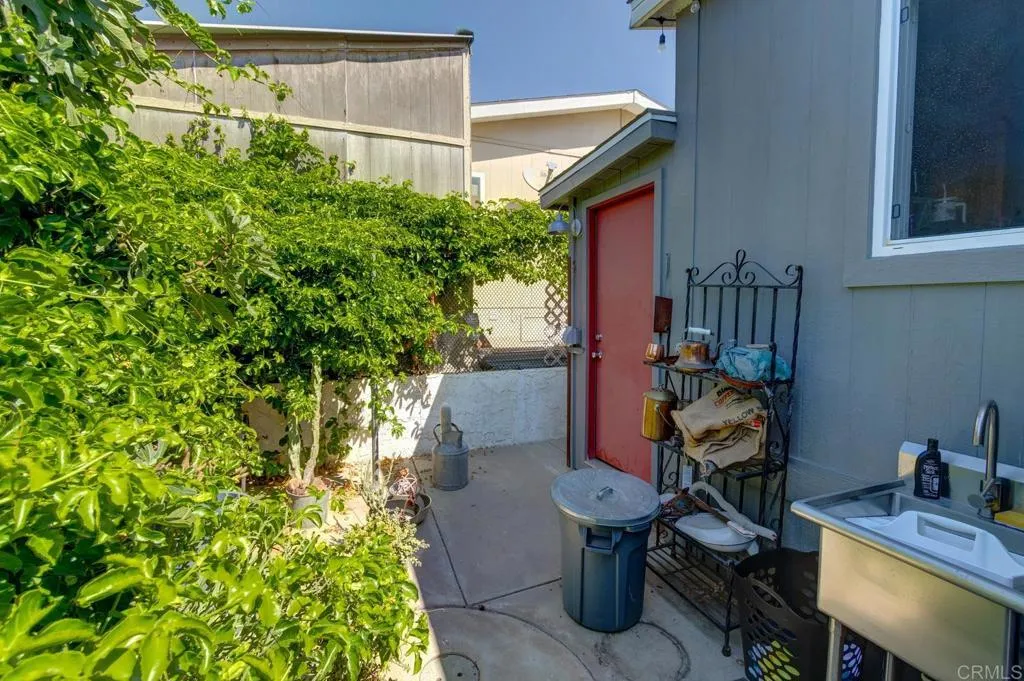 https://cdn.realtyfeed.com/cdn/127/306522443/f6794f15b652e606dbd6dcebc71ef3f4.webp