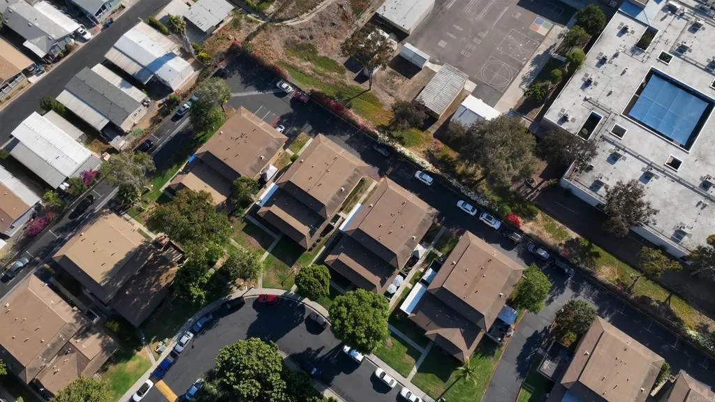 https://cdn.realtyfeed.com/cdn/127/306522445/17587e742c836c41f2f55af9135b144d.webp