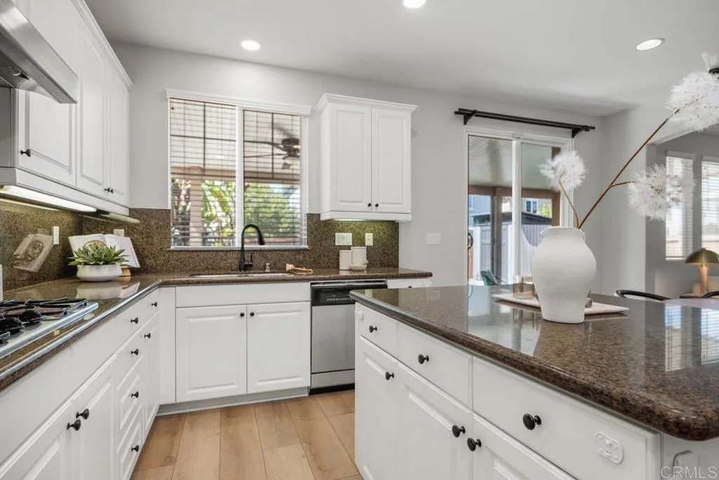 https://cdn.realtyfeed.com/cdn/127/306522462/67bcd6d8e6829b64211d3f2085b8a28e.webp